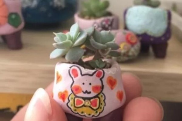 抢了侄子的橡皮泥,竟然拿去做花盆,比买的还好看! 抢了侄子的橡皮泥,竟然拿去做花盆,比买的还好看!