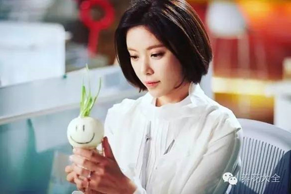 谁说洋葱只能辣眼睛?来看看这水培洋葱,萌不萌 谁说洋葱只能辣眼睛?来看看这水培洋葱,萌不萌