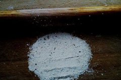 打窝不知道用什么好，试试这款发酵碎玉米