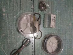 闲着没事绑串钩玩，小钩细线搏大鱼